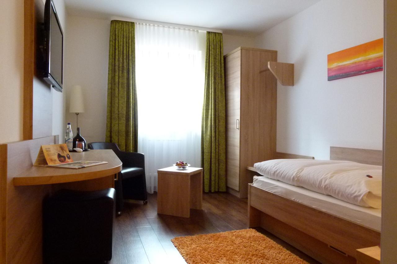 Hotel-Gasthof Zur Sonne Pappenheim Extérieur photo